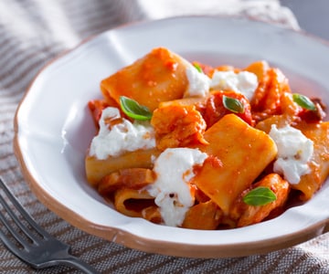 Pasta com camarão e guanciale