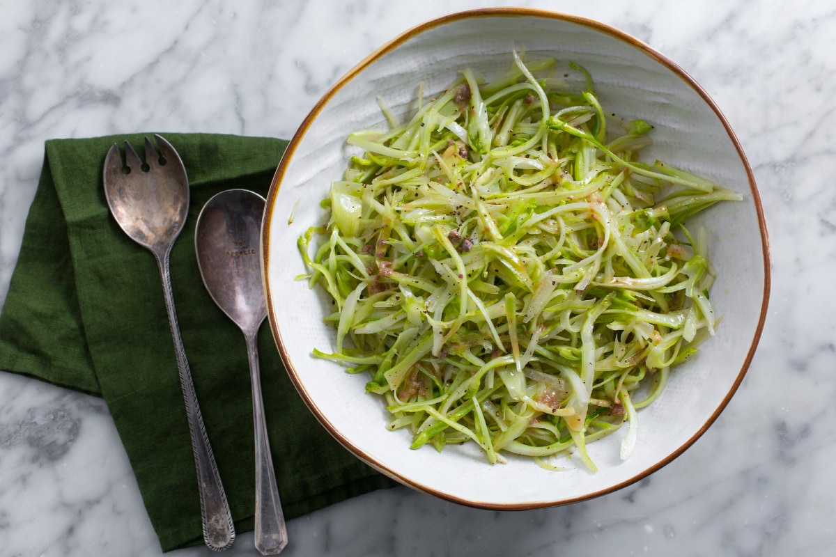 Salada de puntarelle à romana