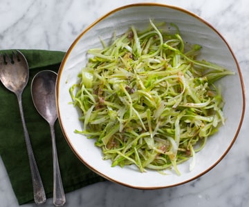 Salada de puntarelle à romana