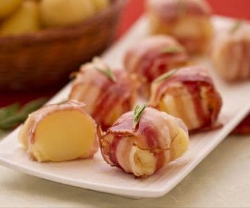 Bolinhos de batata, queijo e bacon