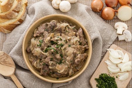 Carne à Stroganoff