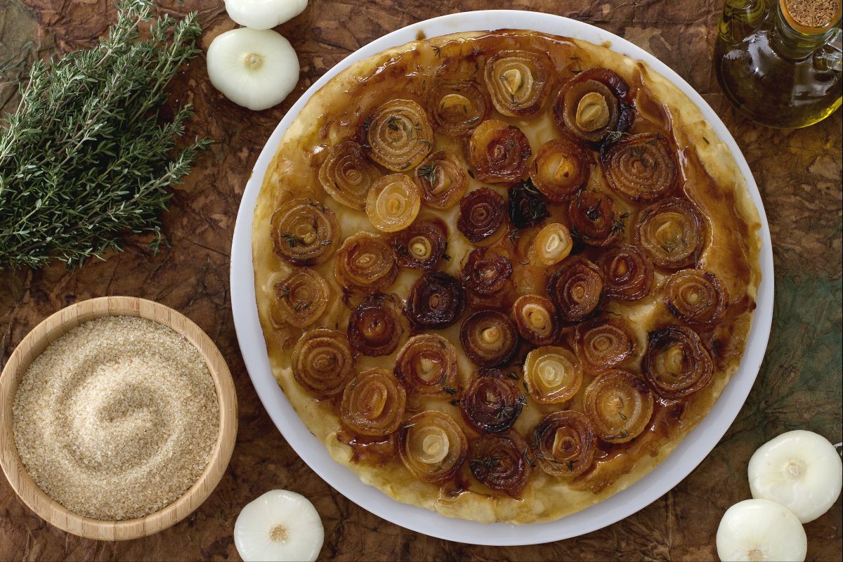 Tarte tatin de cebolas