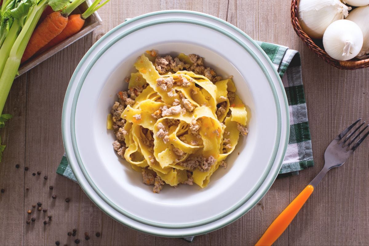 Pappardelle ao ragu branco de cinta senese