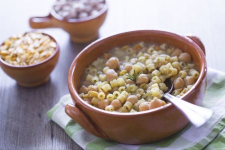 Pasta de grão-de-bico e ervilha-parelho