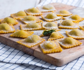 Ravioli de ricota e espinafre