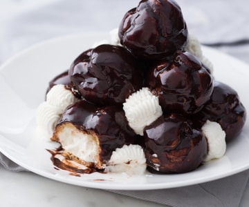 Profiteroles de chocolate