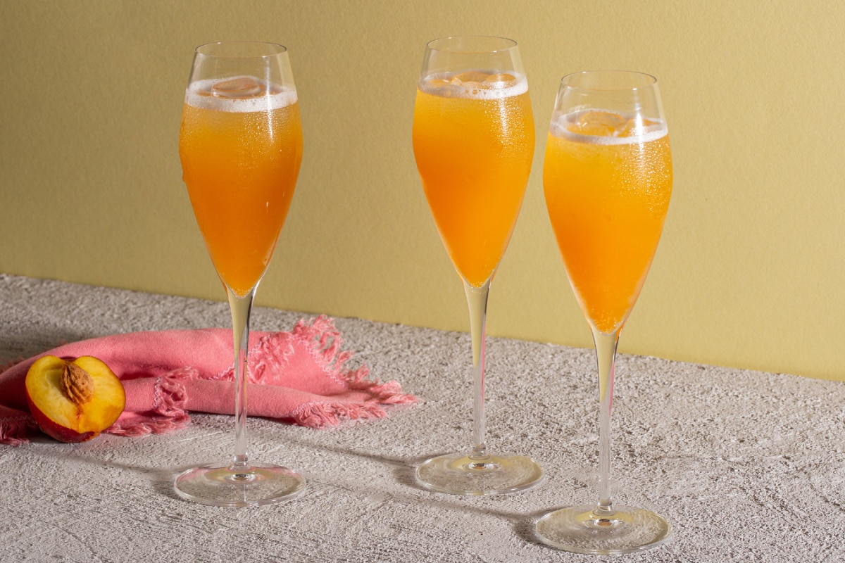 Bellini cocktail