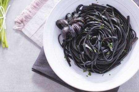 Linguine ao negro de lula